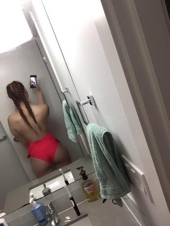 , 20  female escort, Vancouver