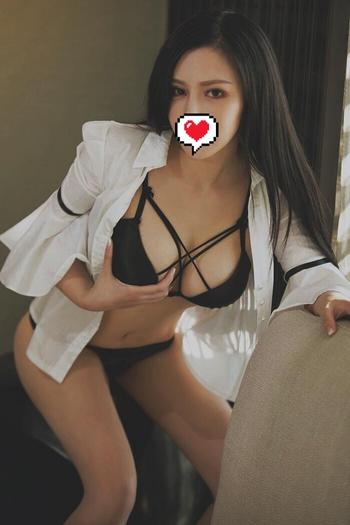 , 22  female escort, Vancouver