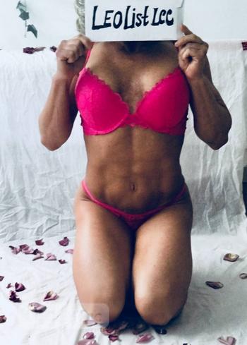 SADGE SMYTHE, 99 Caucasian/White female escort, Vancouver