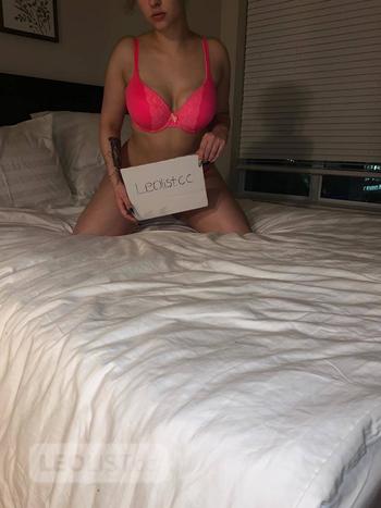 Scarlett soft, 23 Caucasian/White female escort, Vancouver