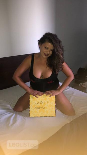 Bailey Bailey, 34 Mixed female escort, Vancouver