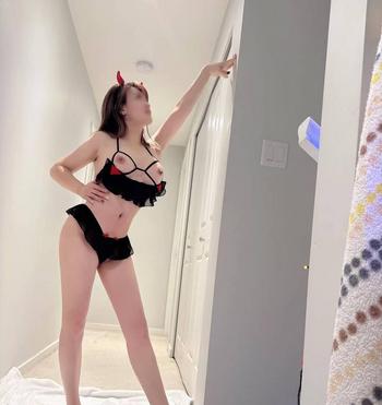 Rose, 23 Asian female escort, Vancouver