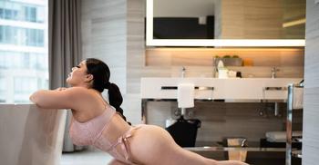 Mia, 28 Latino/Hispanic female escort, Vancouver