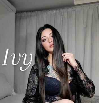 SKYLINE, 20 Mixed female escort, Vancouver