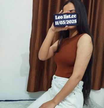 Noor, 23 Asian female escort, Vancouver