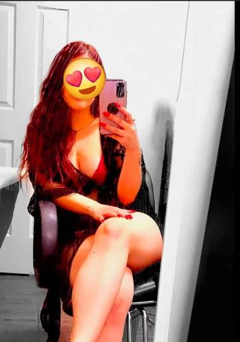 Yifeng Massage, 23 Indo Canadian female escort, Vancouver