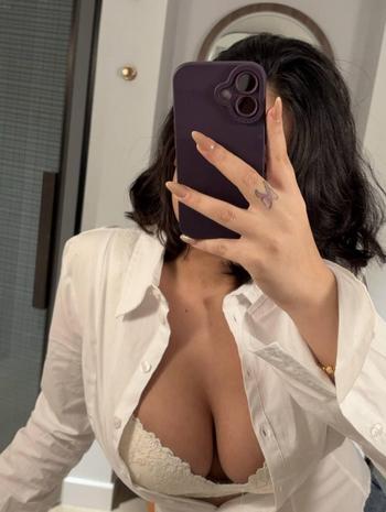 Diya, 21 Indo Canadian female escort, Vancouver