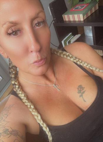 EPICLY DELICIOUS XoX, 50 Mixed female escort, Vancouver