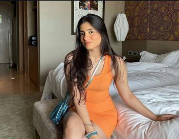 simmy, 23 Indo Canadian female escort, Vancouver