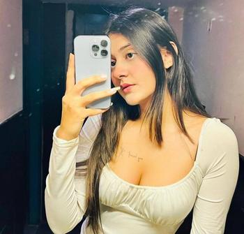 Khushi, 25 Asian female escort, Vancouver