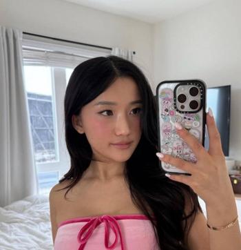 Paula, 25 Asian female escort, Vancouver