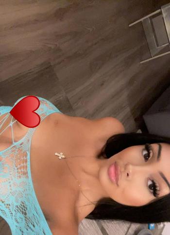 Vivi, 21 Middle Eastern female escort, Vancouver