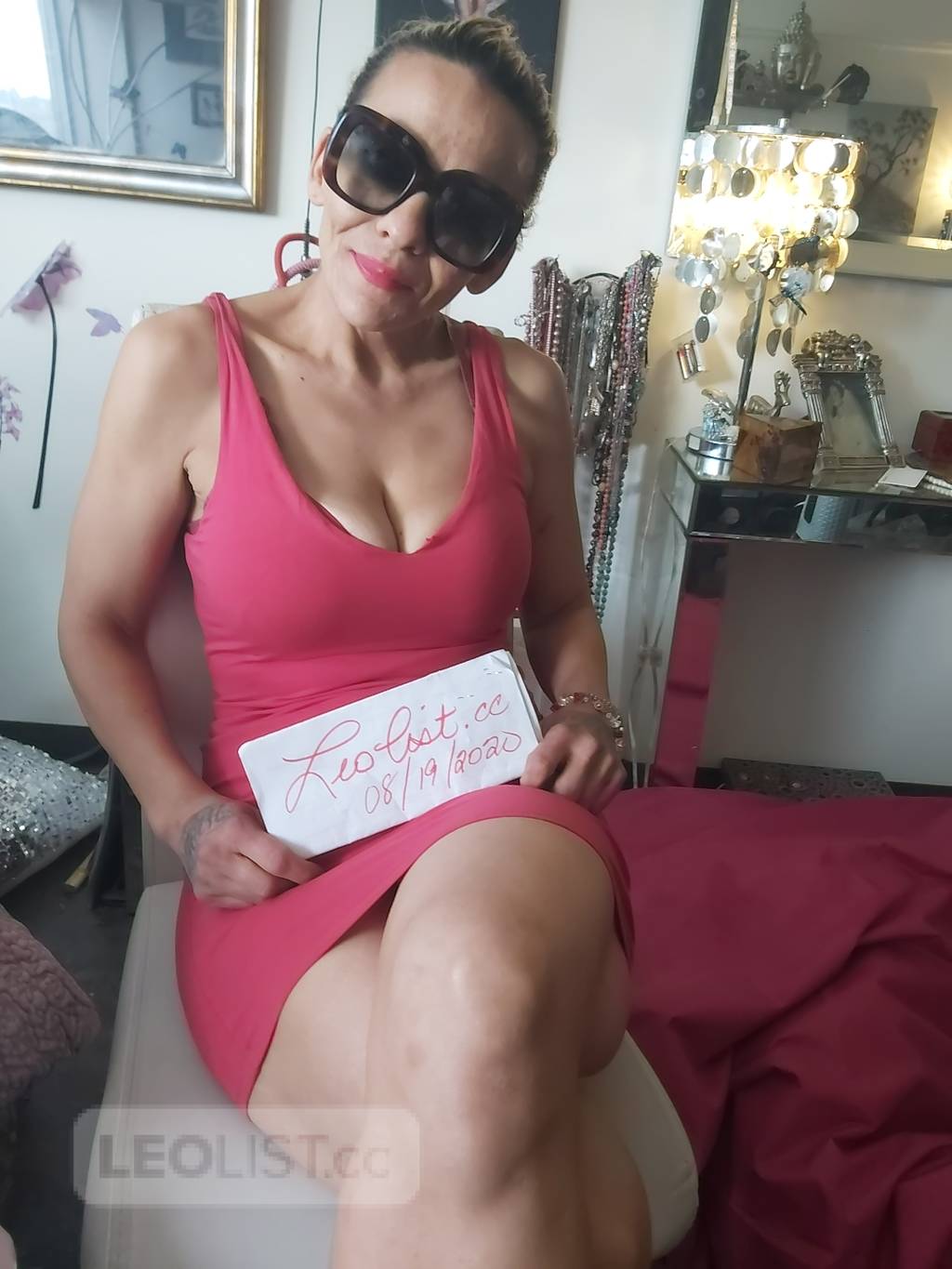 escort photo 1