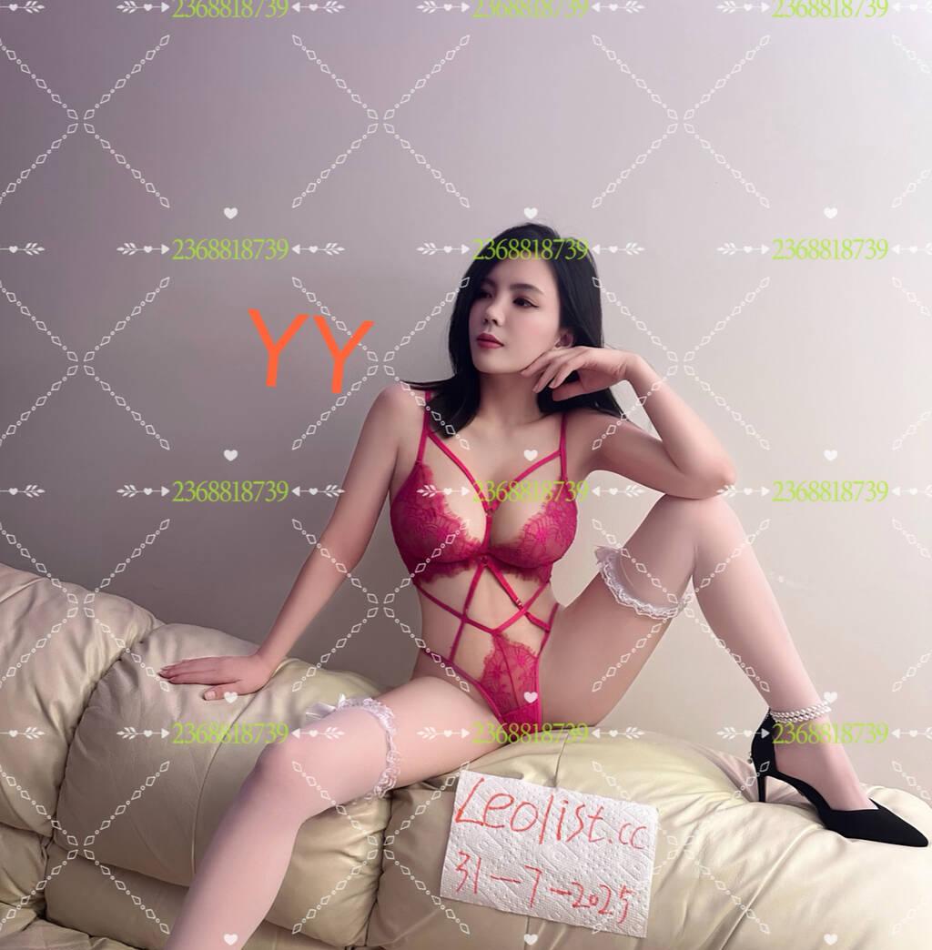 escort photo 5